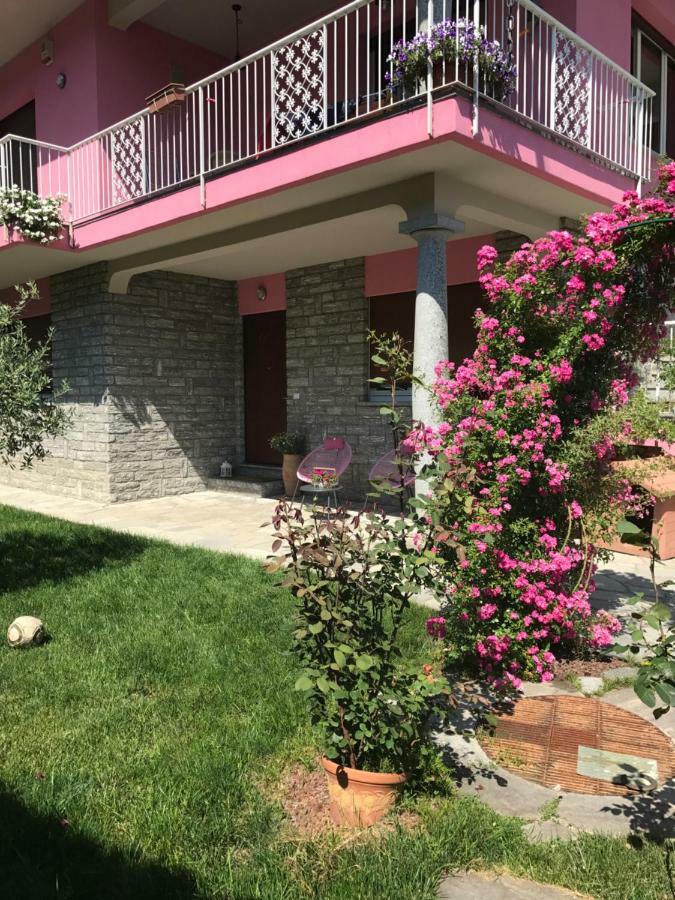 B&B La Rosa Del Lago Reno Di Leggiuno Luaran gambar